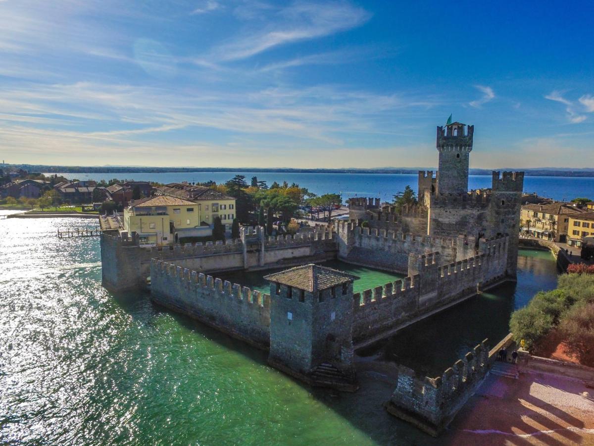 Prestige Apartment Sirmione Eksteriør billede
